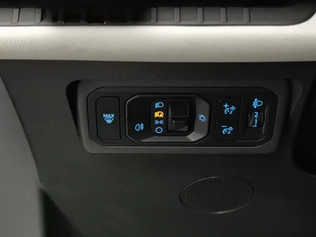 Ford Edge 2023 — фото 21