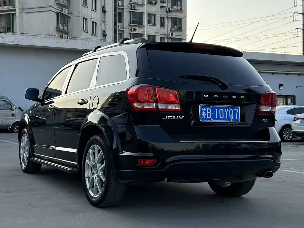 Dodge Journey 2016 — фото 8