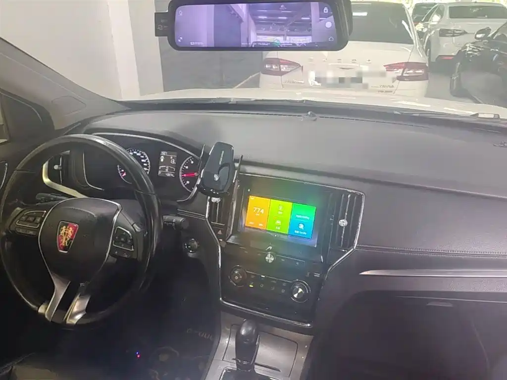 Roewe RX5 2018 — фото 10