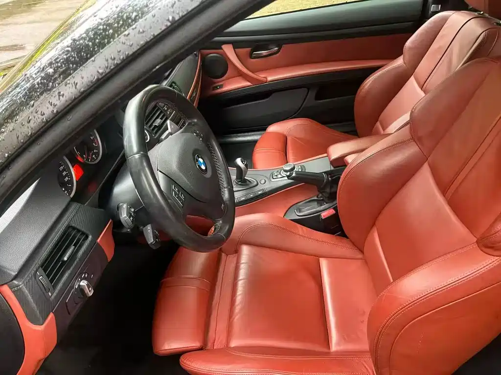 BMW M3 2011 — фото 8