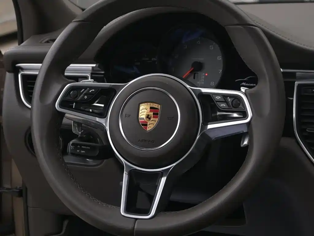 Porsche Macan 2015 — фото 25