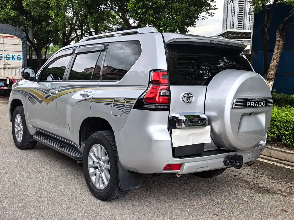 Toyota Prado 2018 — фото 15