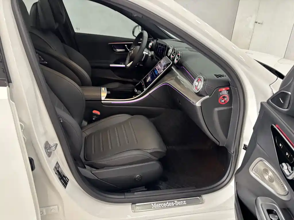 Mercedes-Benz C-Class 2025 — фото 28