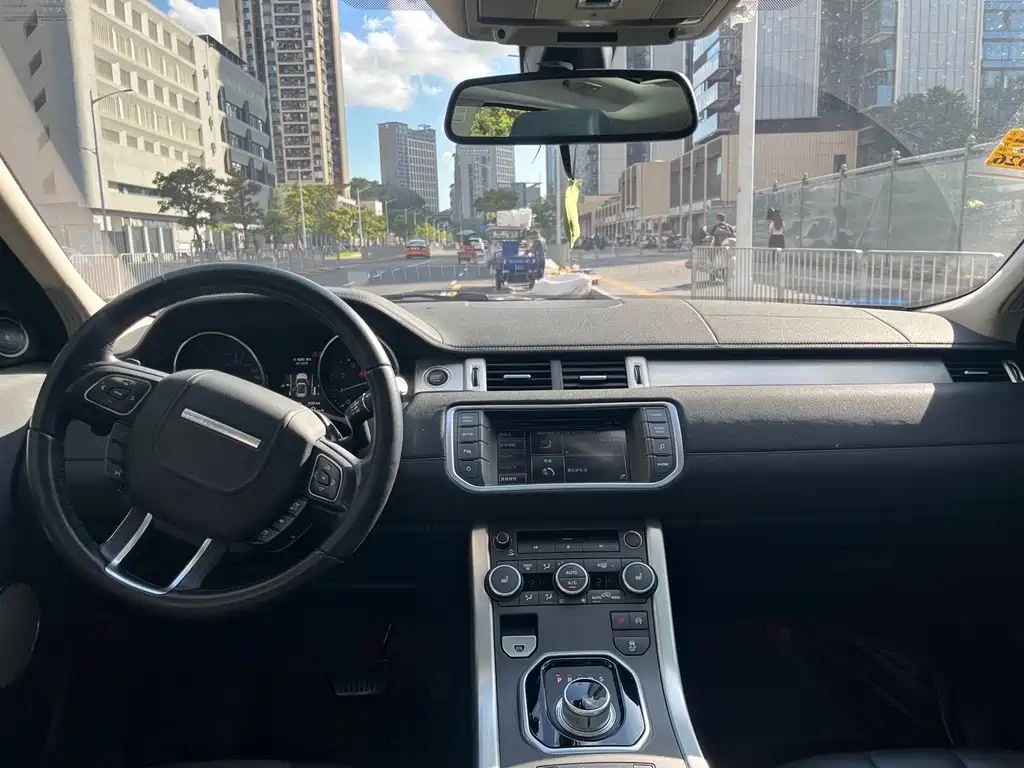 Land Rover Evoque 2015 — фото 7