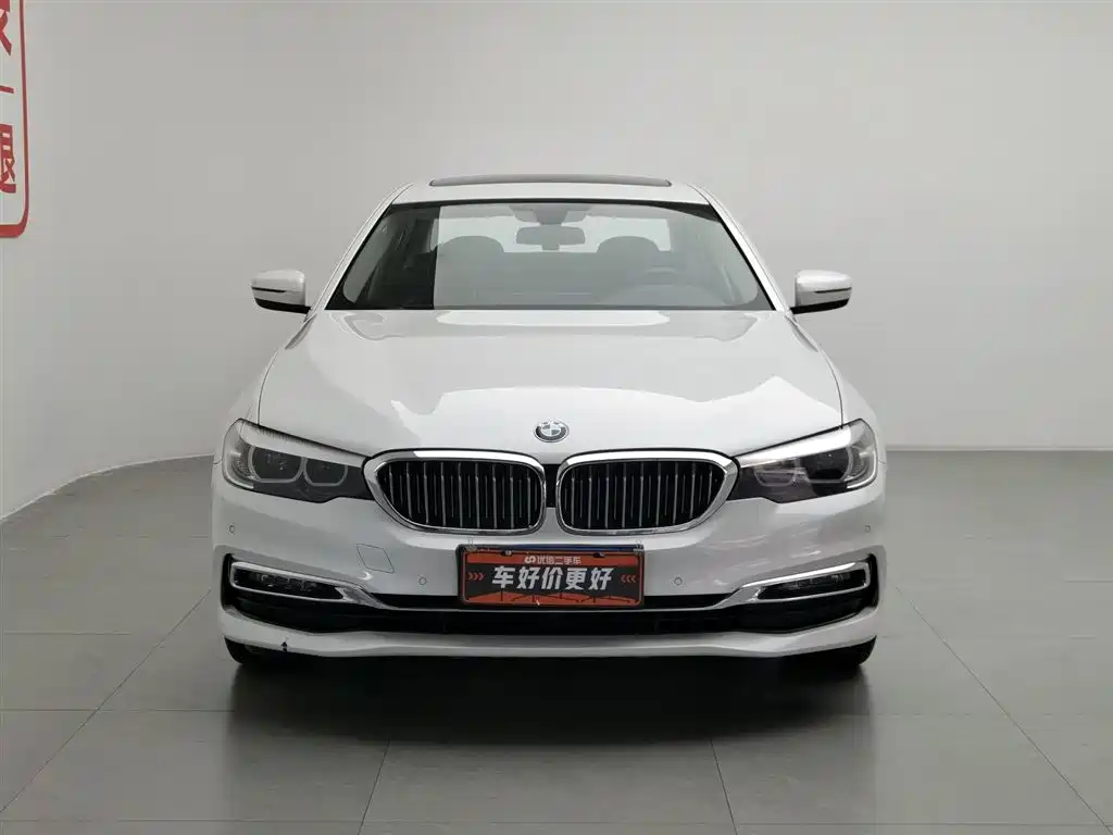 BMW 5 Series 2019 — фото 3