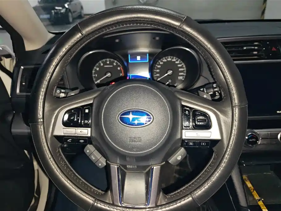 Subaru Outback 2017 — фото 15