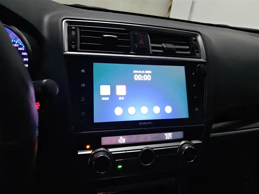Subaru Outback 2017 — фото 13