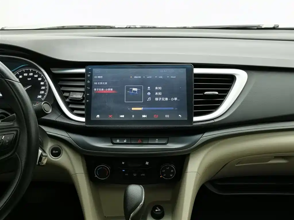 Buick Excelle 2017 — фото 12