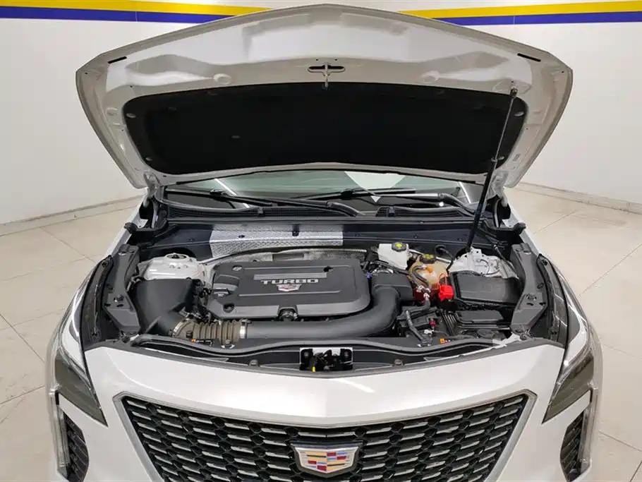 Cadillac XT4 2021 — фото 10