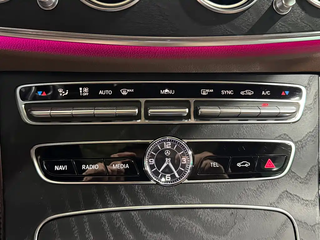 Mercedes-Benz E-Class 2020 — фото 16