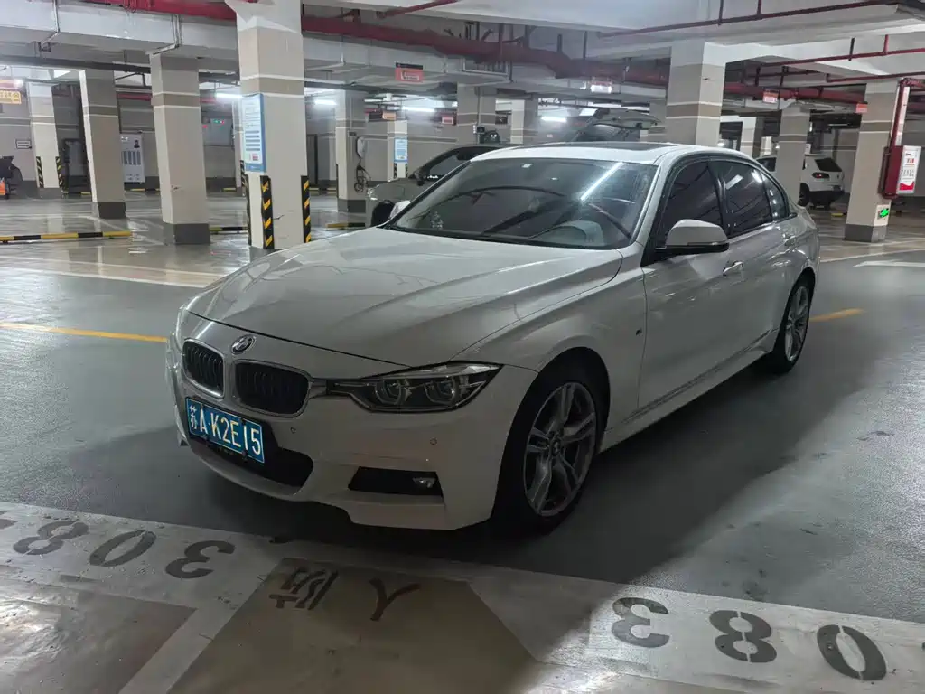 BMW 3 Series 2018 — фото 1