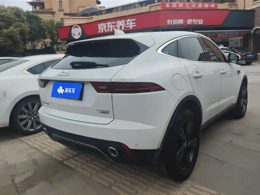Jaguar E-PACE 2020 — фото 3