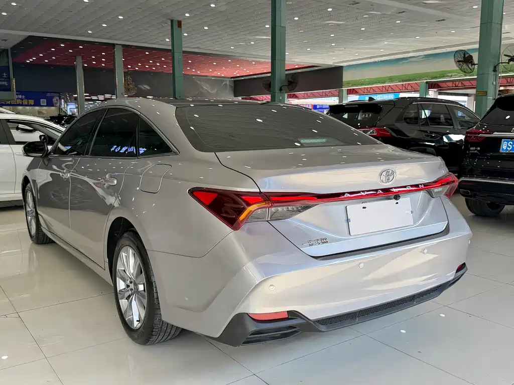 Toyota Avalon 2024 — фото 13