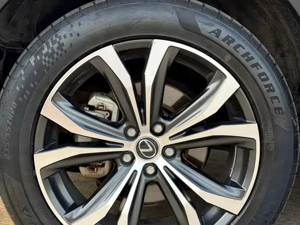 Lexus RX 2021