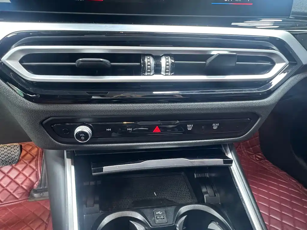 BMW 3 Series 2023 — фото 13