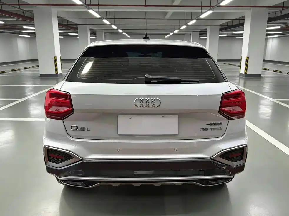 Audi Q2L 2023 — фото 4