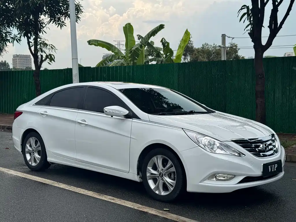 Hyundai Sonata 2013 — фото 3