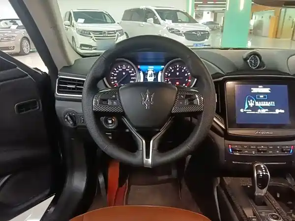 Maserati Ghibli 2017