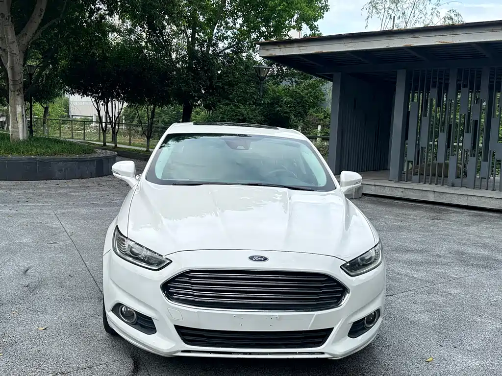 Ford Mondeo 2015 — фото 2