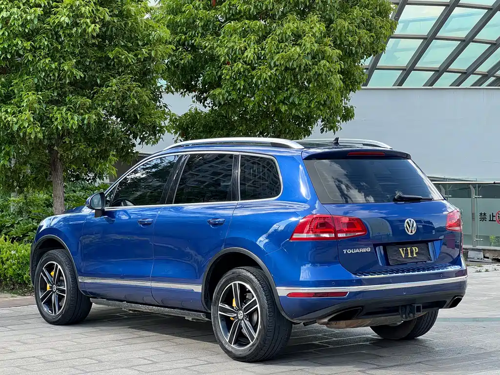 Volkswagen Touareg 2017 — фото 15