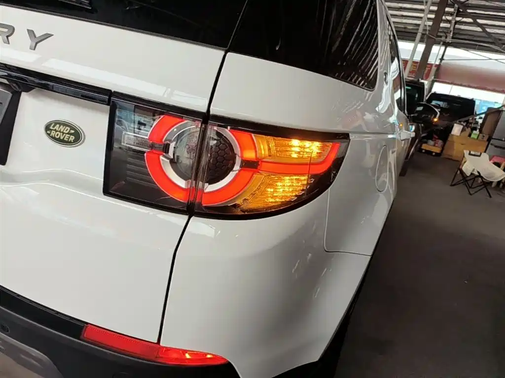 Land Rover Discovery Sport 2019 — фото 8