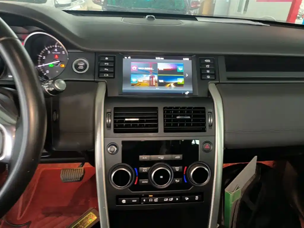 Land Rover Discovery Sport 2019 — фото 13