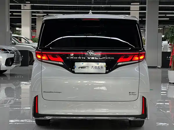 Toyota Vellfire 2024