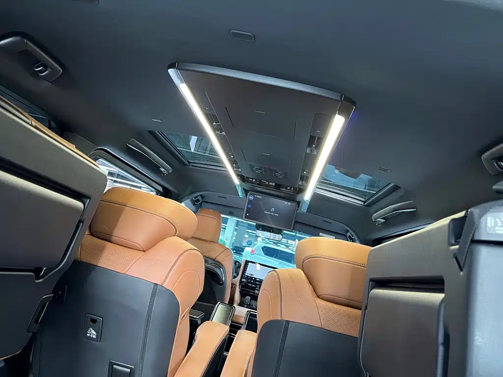 Toyota Vellfire 2024 — фото 9
