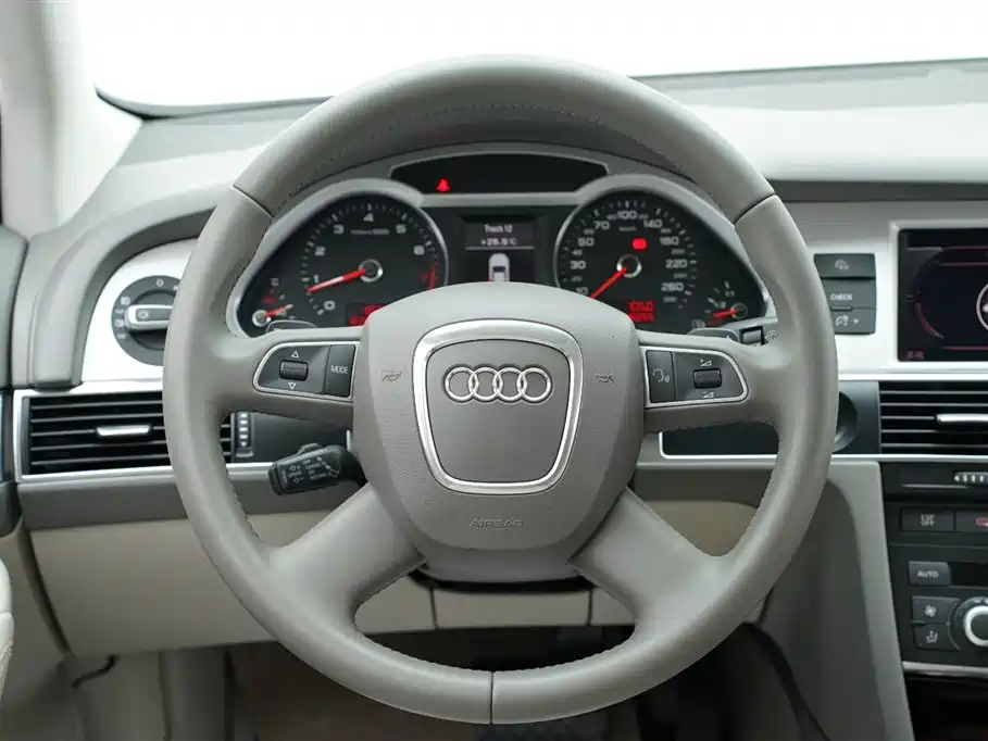 Audi A6L 2011 — фото 15