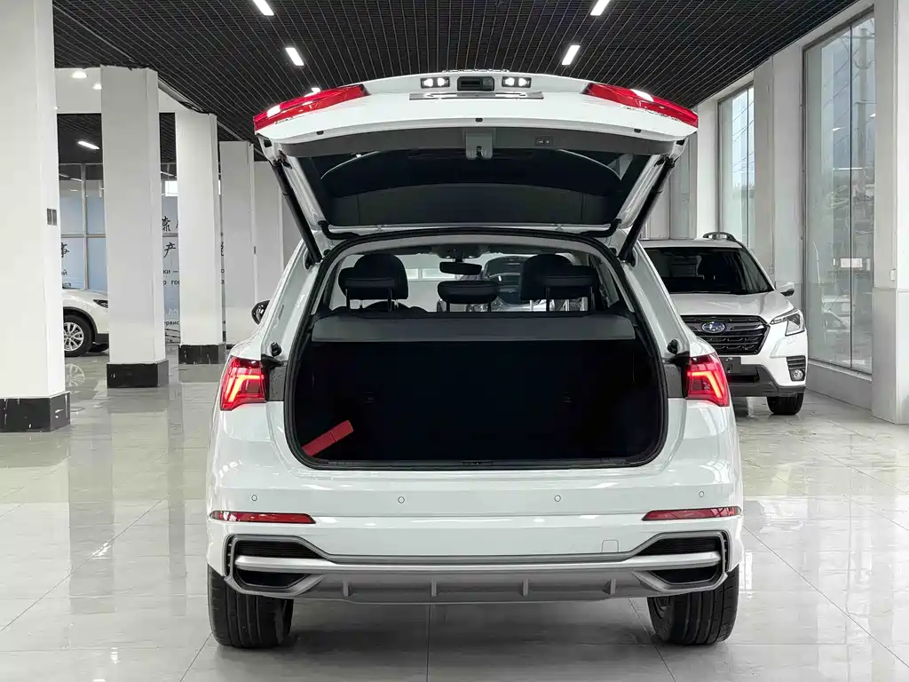 Audi Q3 2022 — фото 18