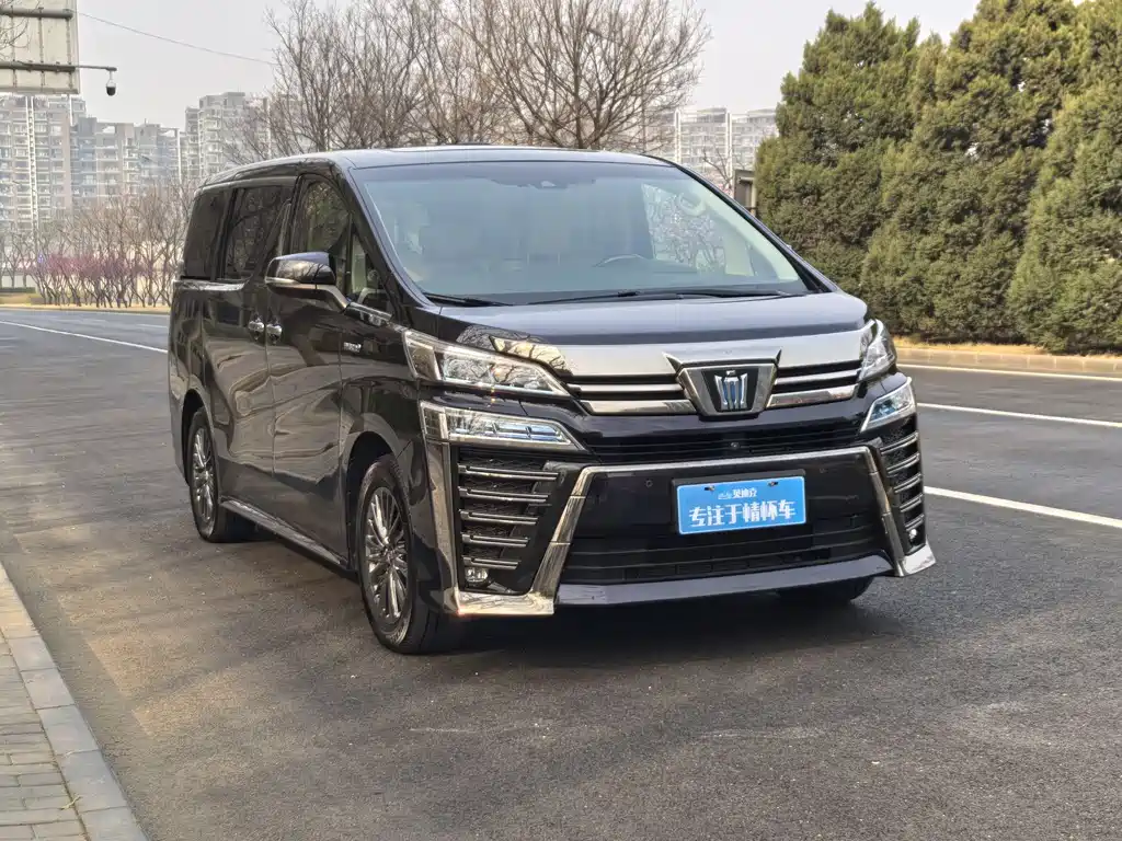 Toyota Vellfire 2022 — фото 2