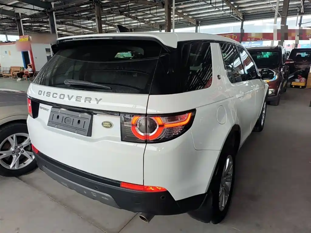 Land Rover Discovery Sport 2019 — фото 7