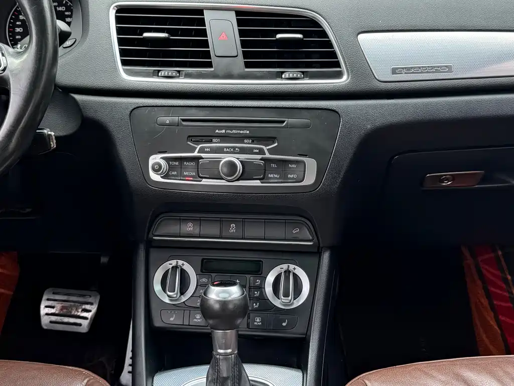 Audi Q3 2013 — фото 15