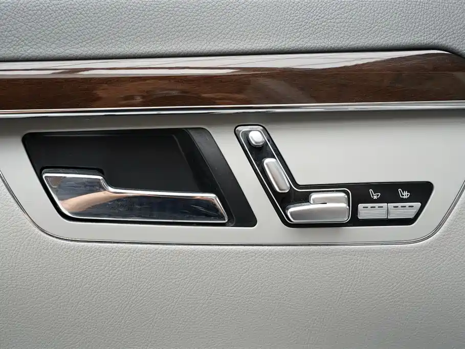 Mercedes-Benz S-Class 2011 — фото 9