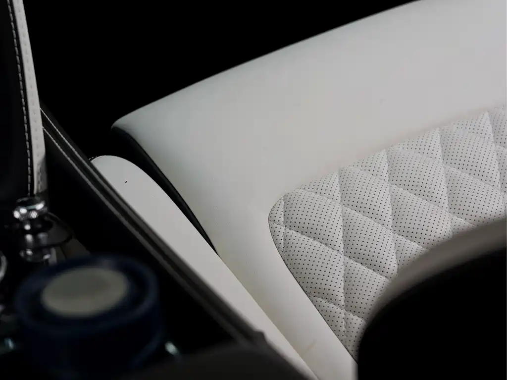 Bentley Continental 2013 — фото 27