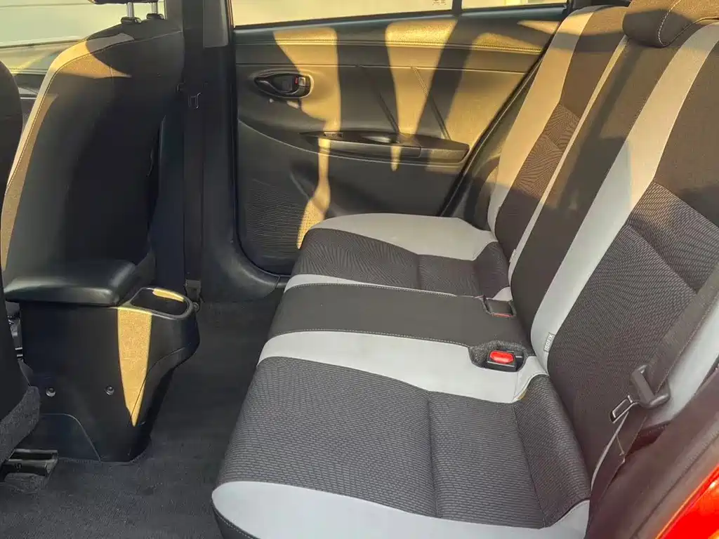Toyota Yaris L 2020 — фото 6