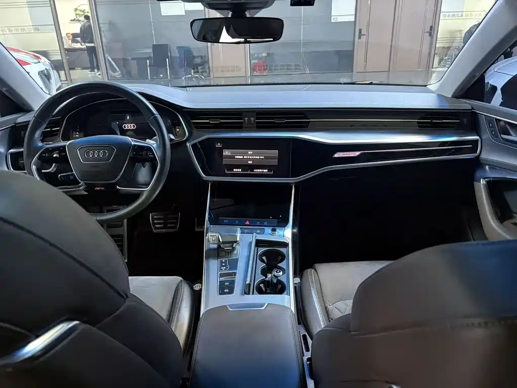 Audi A7L 2023 — фото 10