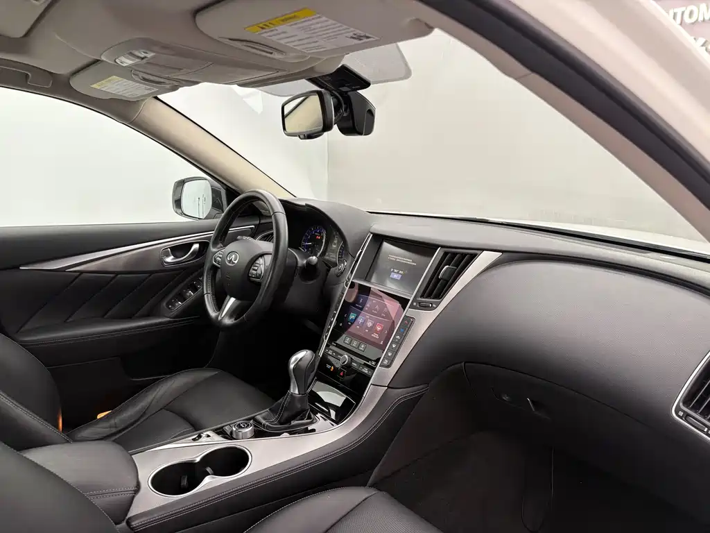 Infiniti Q50L 2015 — фото 13