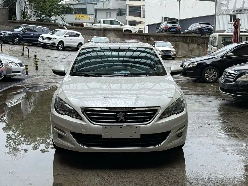 Peugeot 408 2016