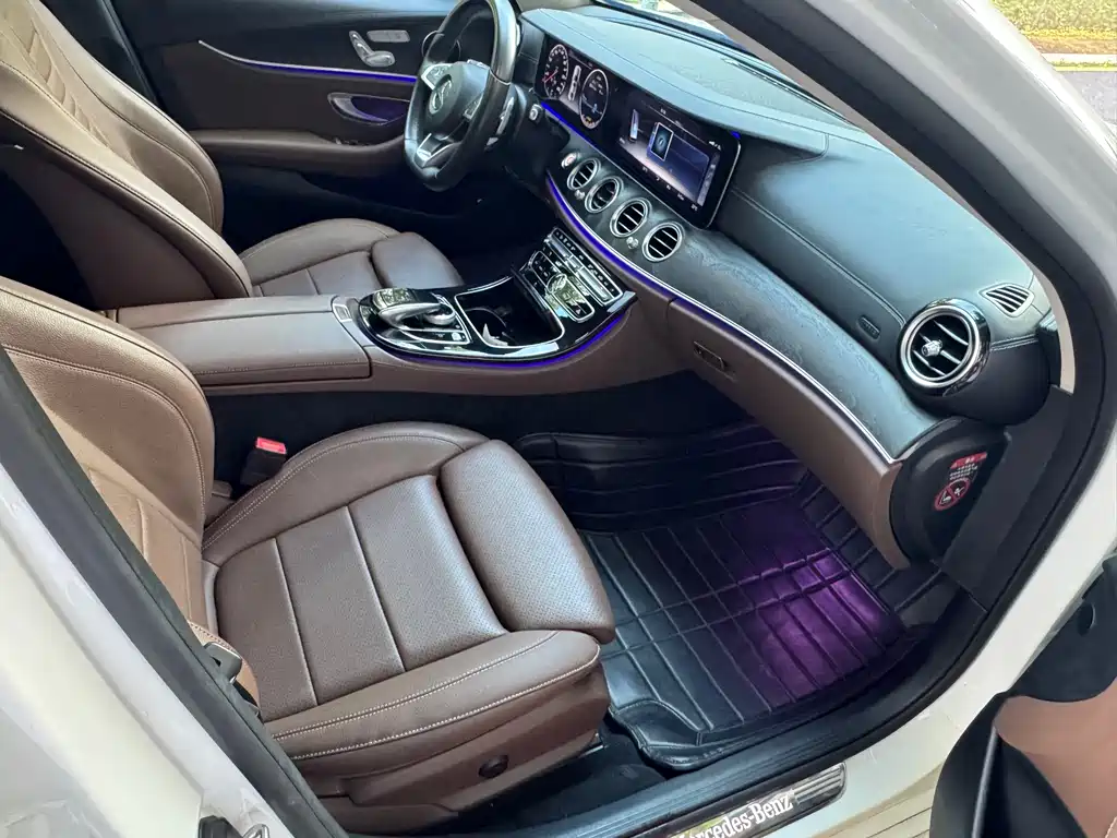 Mercedes-Benz E-Class 2017 — фото 13