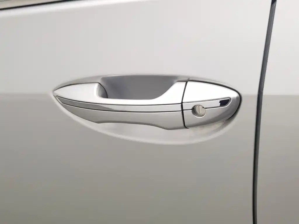 Toyota Corolla 2017 — фото 18