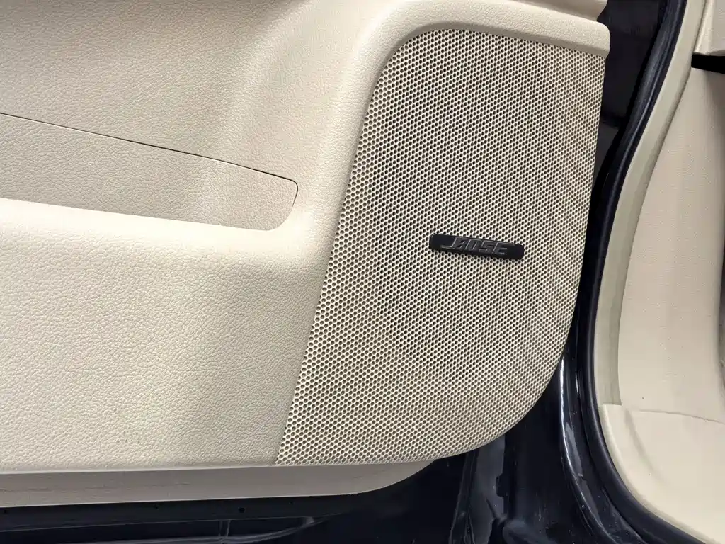 Nissan Quest 2016 — фото 10