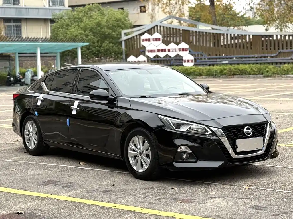 Nissan Teana 2022
