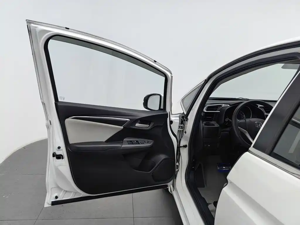 Honda Fit 2016 — фото 8