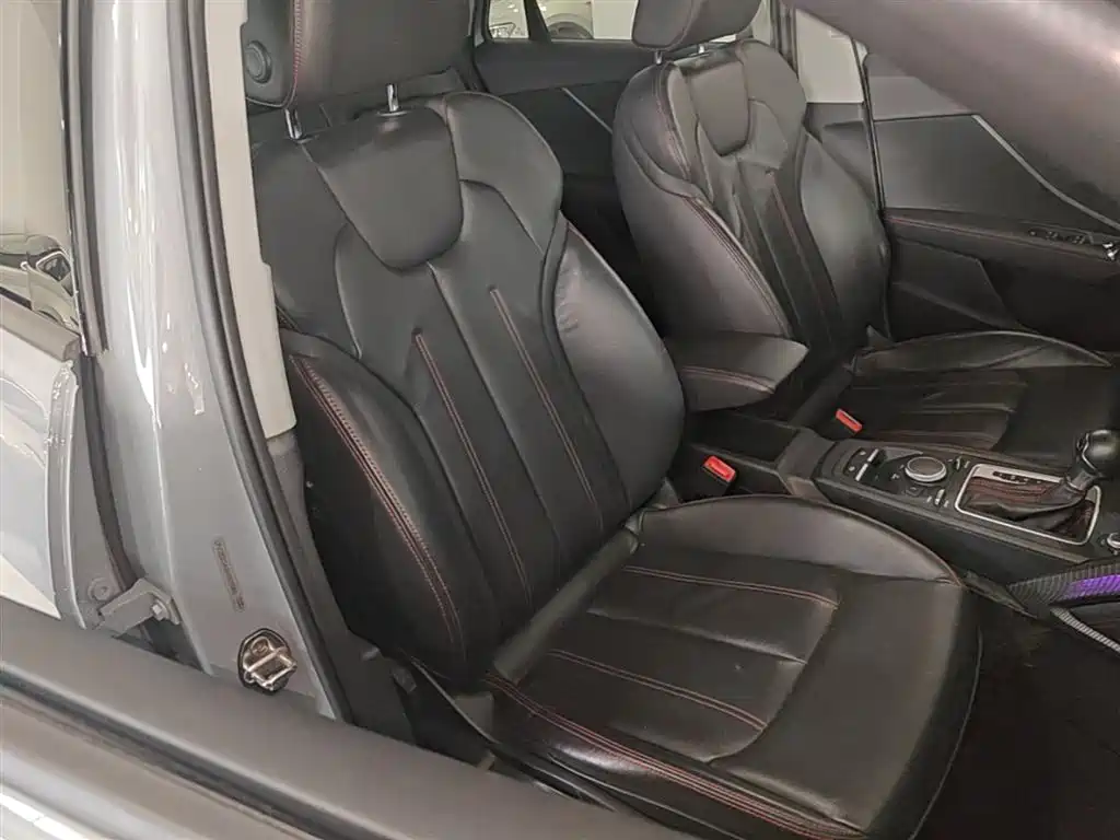 Audi Q2L 2023 — фото 25