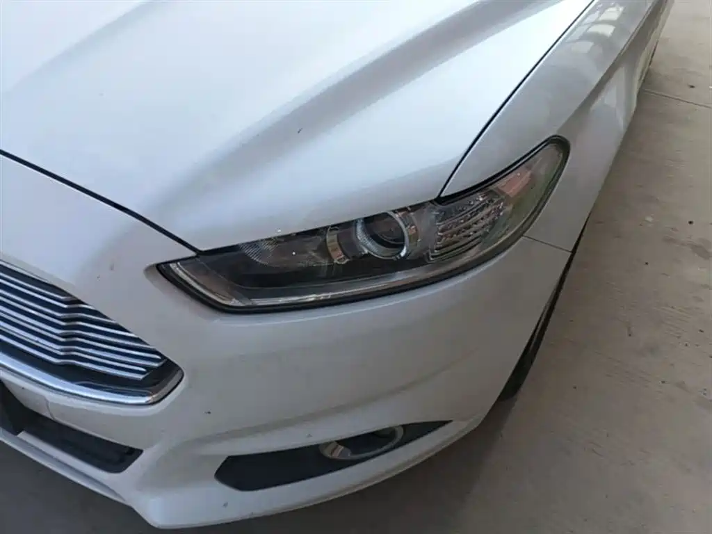 Ford Mondeo 2016 — фото 24