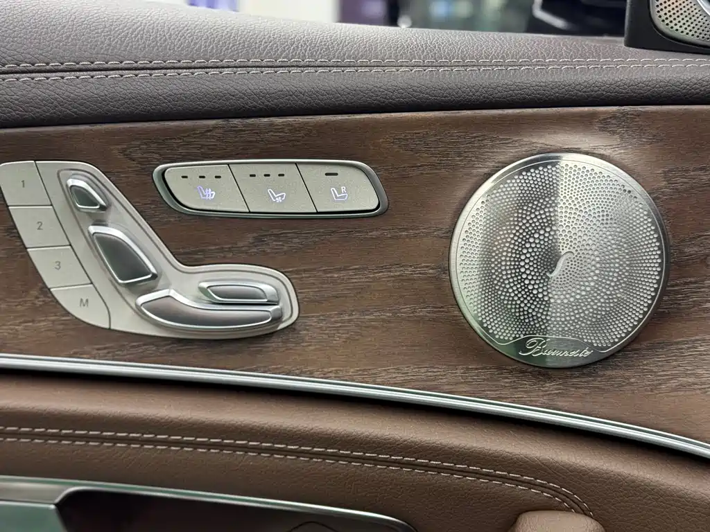 Mercedes-Benz E-Class 2023 — фото 6