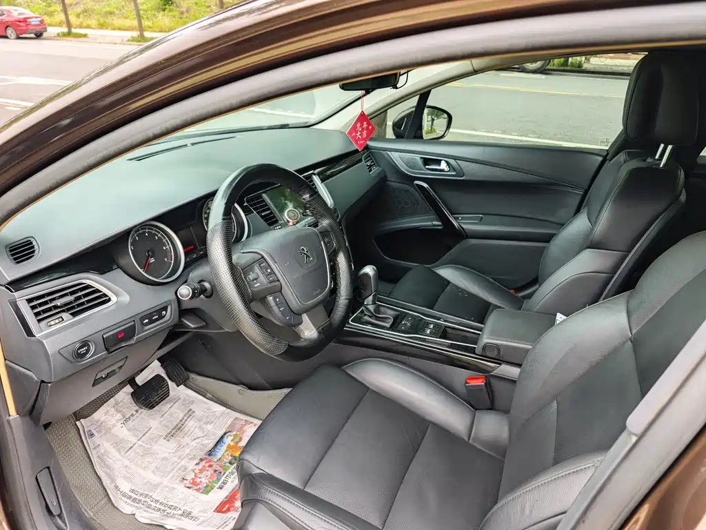 Peugeot 508 2015 — фото 16