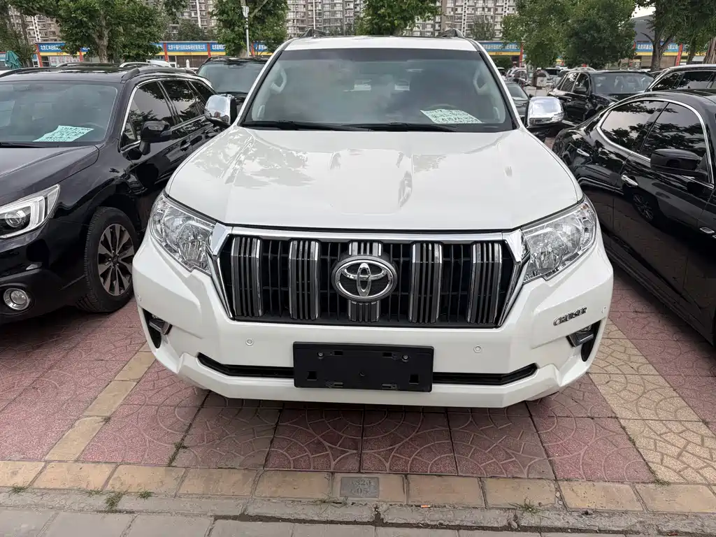 Toyota Prado 2019 — фото 2