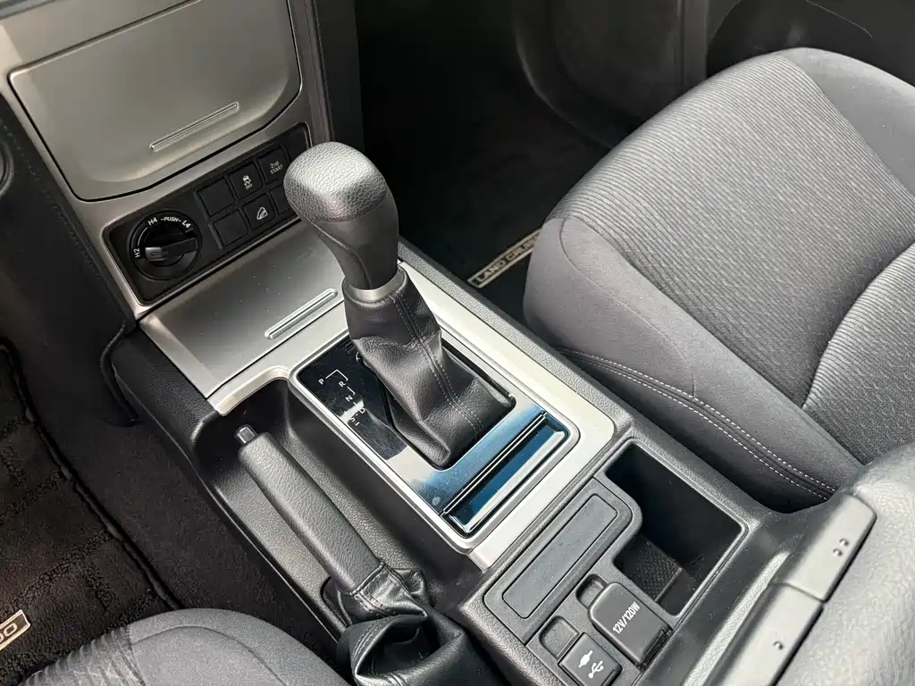 Toyota Prado 2019 — фото 17